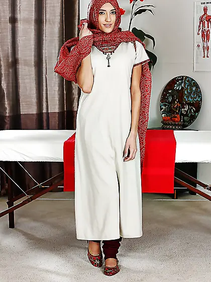 Sexy Muslim gal pulls off her dress to show medium breasts and s