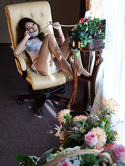 Brunette bombshell fondles pussy