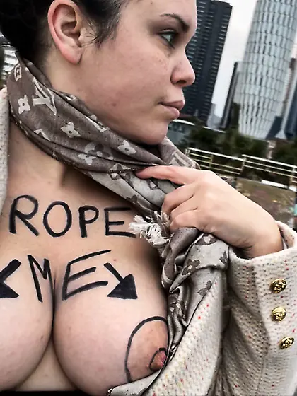 Melissa Burdello aka PORN PIG from Sydney Aus