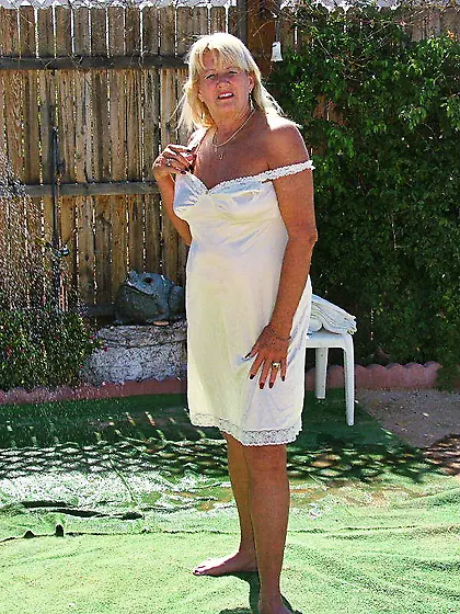 Mature Adonna from United States Set 3