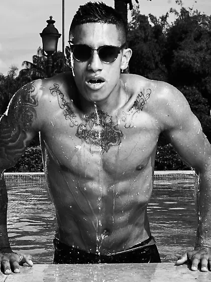 Latin gay AdanReilly like to snapshot and...