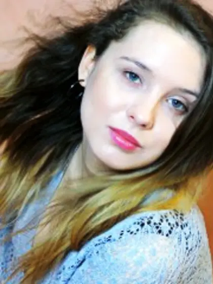 Brunette Ewelinedream Dancing.