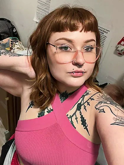 Her dad must be so proud of his stinky ginger slut