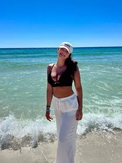 Gracie Busty Cute Nonnude NN