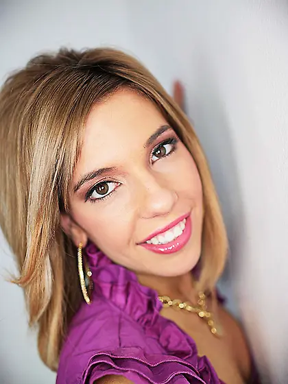 Teen Kirra Kiss adores the taste of fresh cum and she heavily su