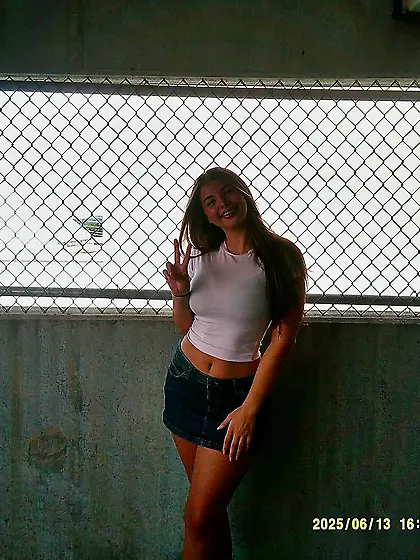 Gracie Busty Cute Nonnude NN