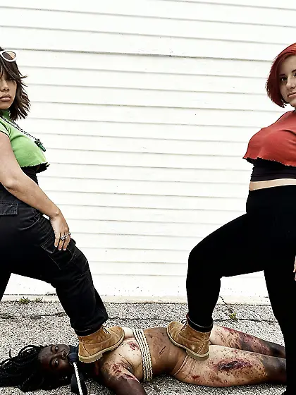 Thicc Pawgs Step On Dead Coon Girl