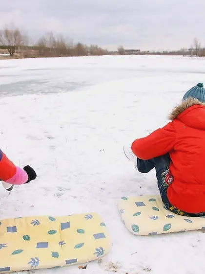 Lussy B and Lara H pics