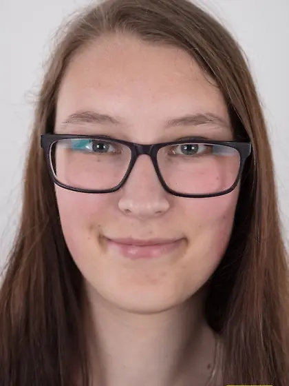 Overjoyed solo girl showing off her meaty ass and natural breast