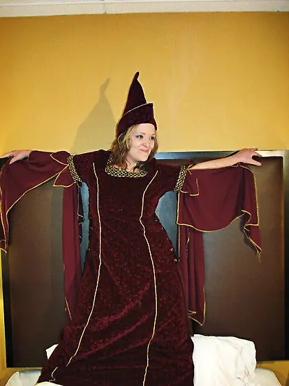 Lynn's Casting-S2 -Costume