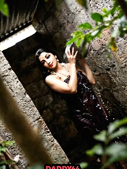 Hot Hindu Devi Durga Mata Bathing