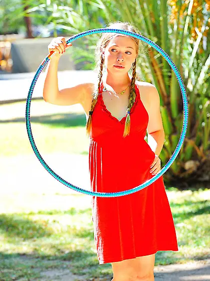 Sweet blonde teen with pigtails Aurielee Summers gets rid of her