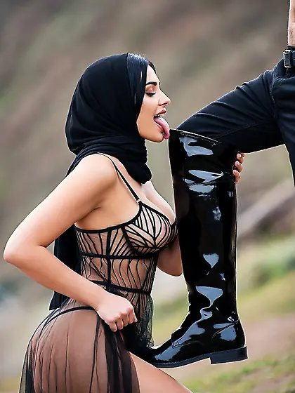 Sand nigger licking white man boot