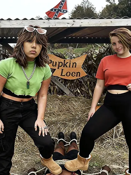 Two Thicc Girls Step On Nigger