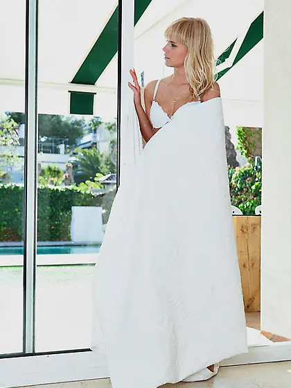 Blonde angel Noleta Nubiles gets naked on the floor and toys her