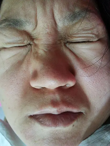 Ugly pig Kim - li and her mother