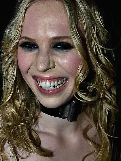 Pain alive reactions scratches