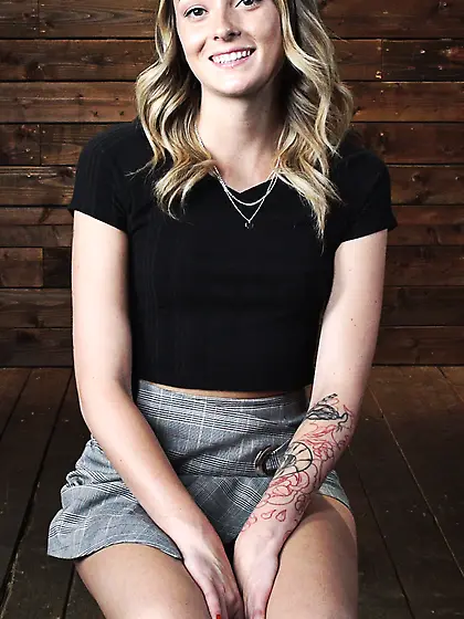 Pretty blonde babe pounded by machine