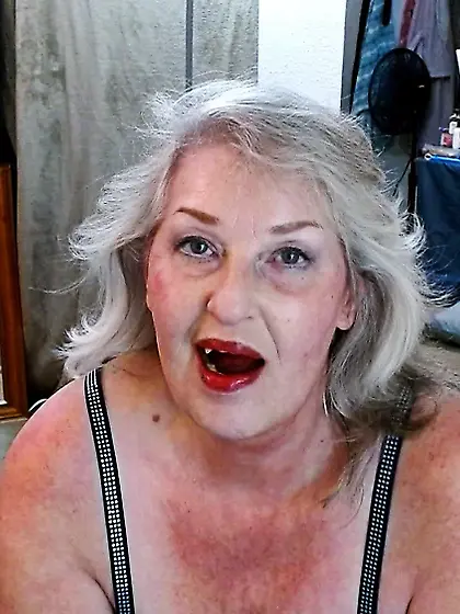 Sexy Miss Dawn presents a new set of pics,  just for you