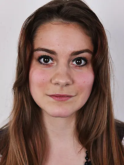 Wild brunette babe curvaceous