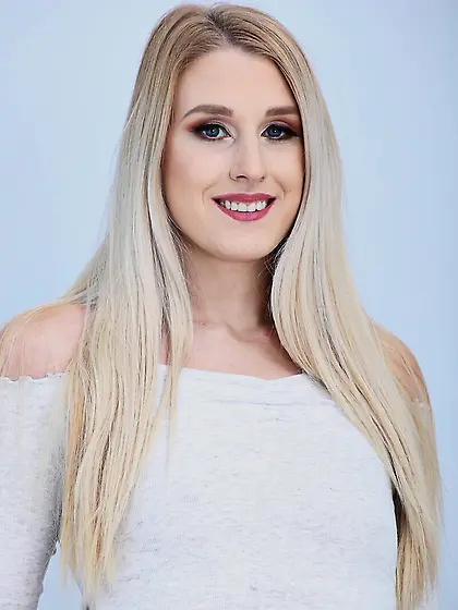 Hungarian entertains intrigued lovers 