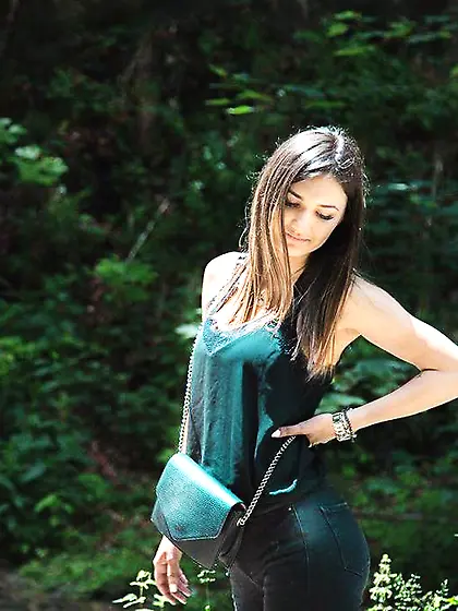 Camgirl athletic squirt