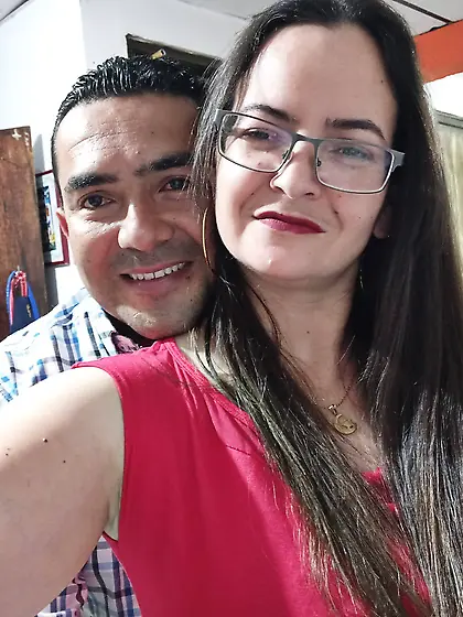 Que alternes su vagina con mi bocaQuiero lamer su