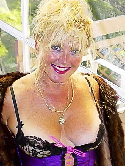 Cougar Ruth from United States Fur Coat Fun