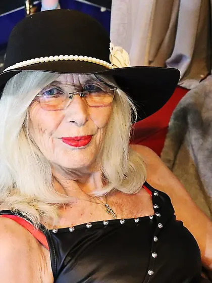 Lady Fee with a touch of class