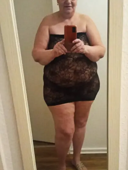 Hure aus Rensburg fickt mit jeden