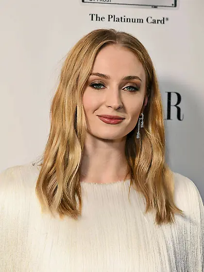 Sophie T - the new Lara Croft on amazon