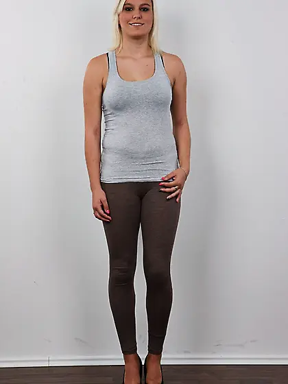 Doll dark roots smiles