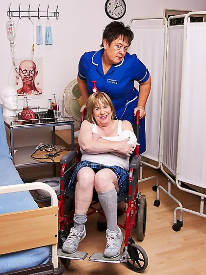 BDSM Speedy Bee from United Kingdom