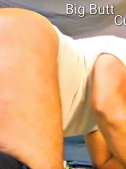 My Big Gurly Hips.. Do I have something on my Face?