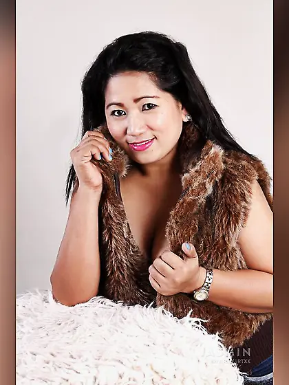 Asian straight dildo