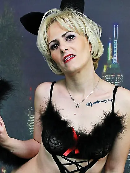 White milf blonde hair