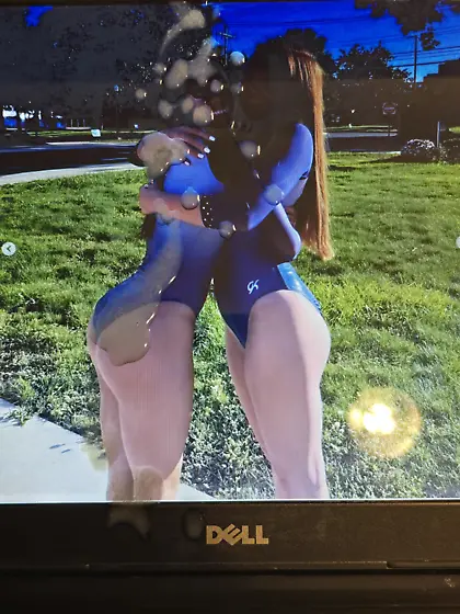 Mmm such a fat assed teen athlete deserves spunk