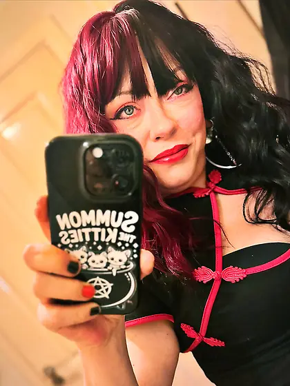 Tina Snua Selfies #133