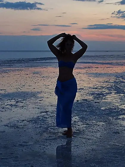 Sunset in light blue-gray tone Seminude