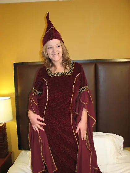 Lynn's Casting-S2 -Costume