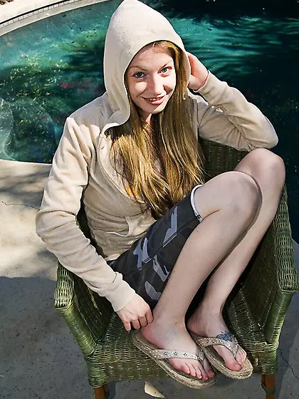 The naughty brunette babe Haley Scott is stretching the smelly h