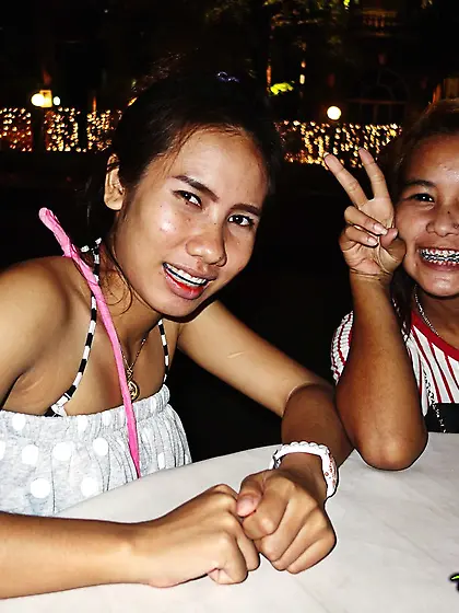 In the cafe boy hooks up with Thai babe who agrees to pose for h