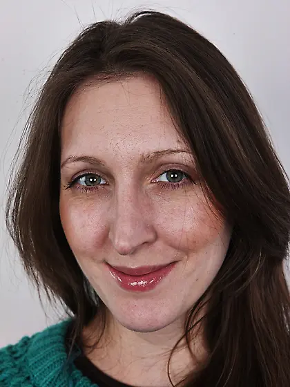 Slim pretty naughty babe