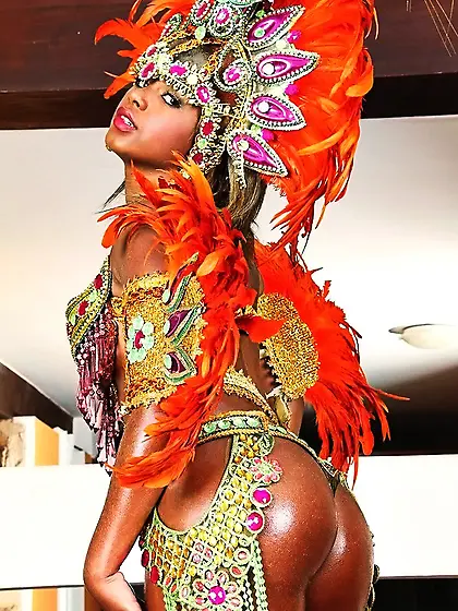 Tiny tits pussy close up