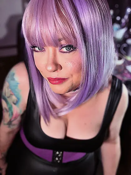 Tina Snua Selfies #122