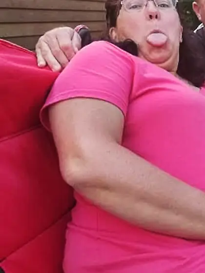 My sexy mom i wanna fuck so bad.