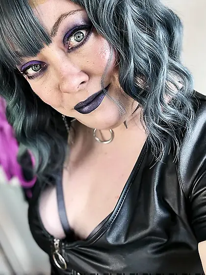 Tina Snua Selfies #70