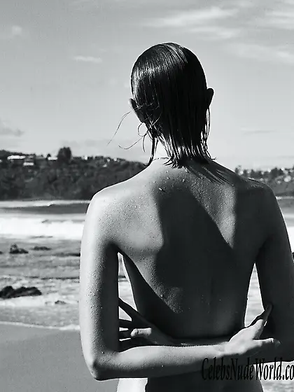 Mali Koopman Topless Photos