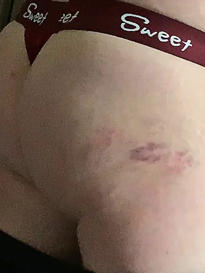 Heißes Babe zur Verfügung an fremde