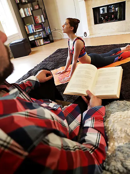 Cute redhead with ripped leggings gets fucked by her bulked dad